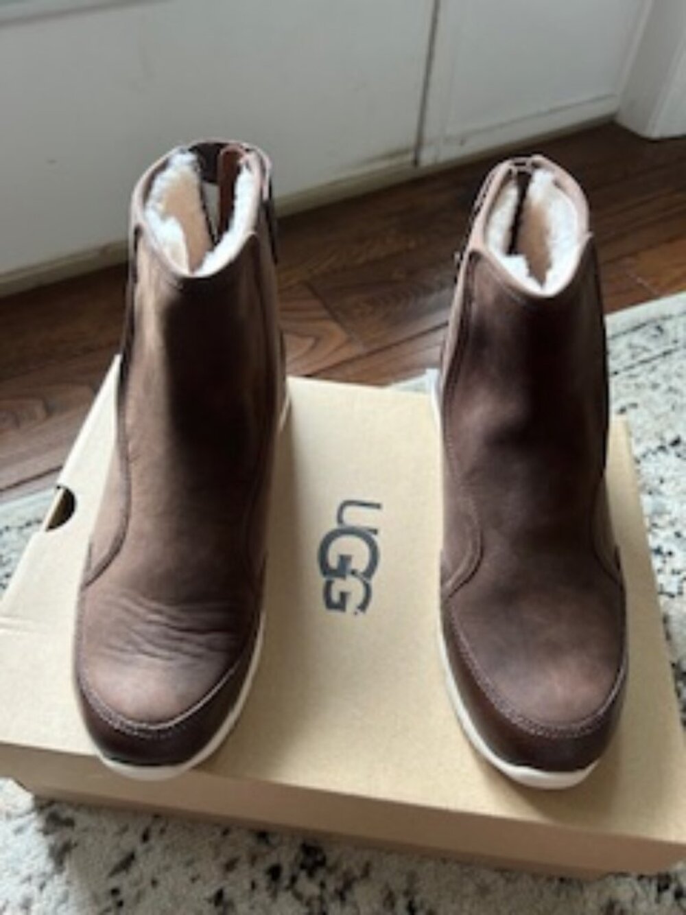 UGG Laurelle Lizard Chocolate Leather Sheepskin Zip Boots Women's 7.5 NWT